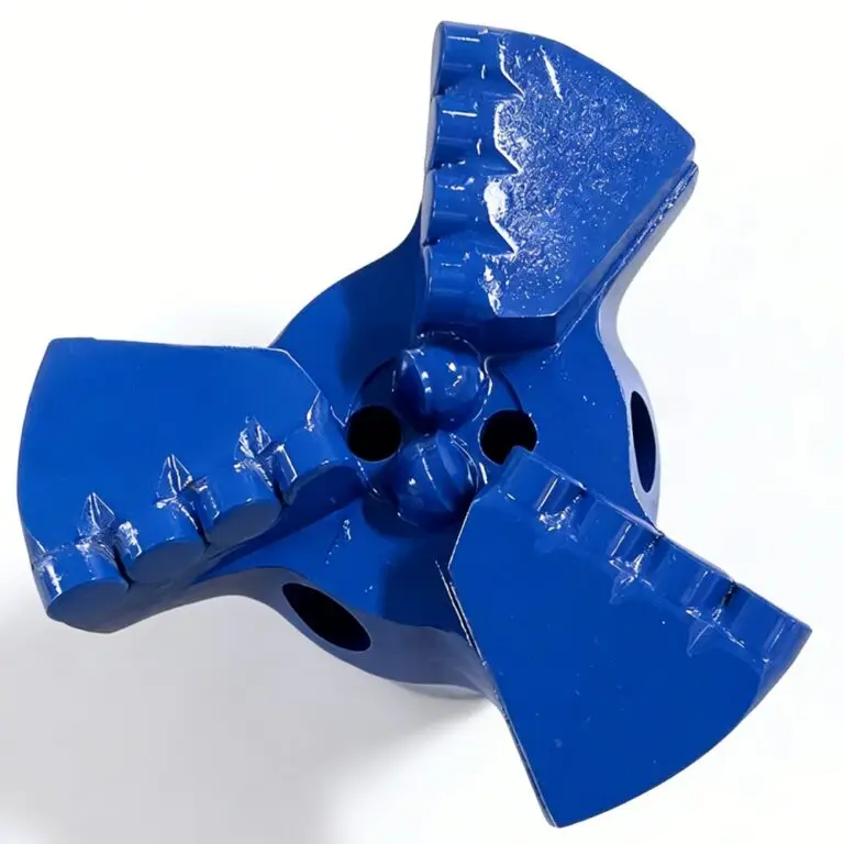 Three-wing concave PDC water well drill bit1 (1)
